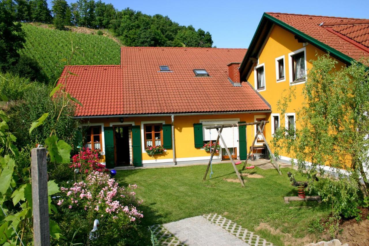 Weingut Stoff Bed & Breakfast Kitzeck im Sausal Dış mekan fotoğraf